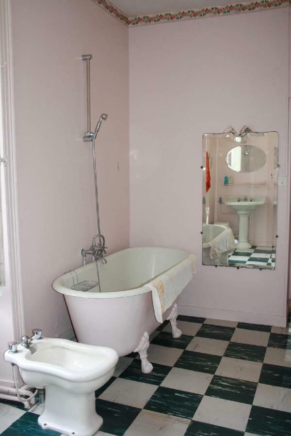 Villa DOMAINE de la BORLIERE à Fenioux  Extérieur photo